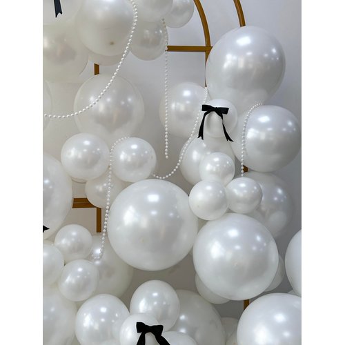 Mythlty 185pcs Double Stuffed Pearl White Balloons Garland Arch Kit with Fake Pearls, Different Sizes 18|12|10|5 Inch White Pearl Balloons for White Themed Party Decorations (Pearl White Beads)