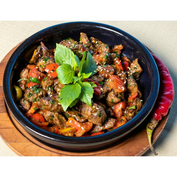 Sadaf Fenugreek Seeds - Whole Methi Seeds for Cooking and Food Flavoring - Ideal for Middle Eastern Cuisine - Fenogreco en Semillas - Kosher and Halal - 8 Oz Bottle with Shaker Top