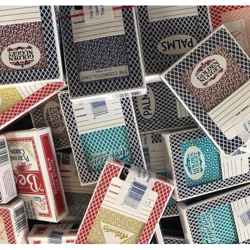 JUSTMIKEO 4 Random Las Vegas Casino Used Playing Cards Deck