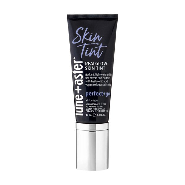Lune+Aster RealGlow® Skin Tint - This light-diffusing Skin Tint covers and perfects with ultra-lightweight, customizable sheer to medium coverage for a naturally radiant look - Vanilla