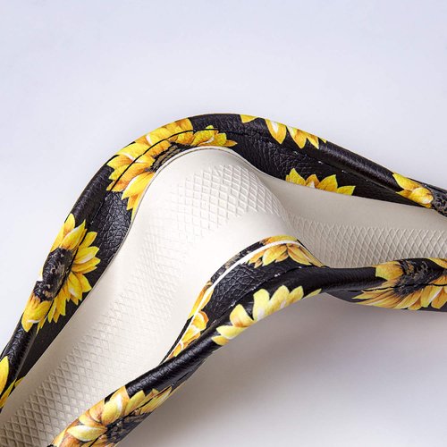 Evankin Sunflower Steering Wheel Cover Cute and Handmade,Leather Universal Steering Wheel Cover 15 inch, Fashionable Boho Sunflower Car Accessories for Women,Top Girl Car Accessories