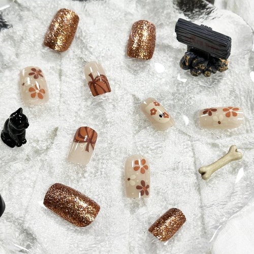 Halloween Press on Nails Short Square Fake Nails, Orange Press on Nails with Glitter Ghost Designs Halloween Glue on Nails Full Cover False Nails Halloween Nails for Women 24Pcs