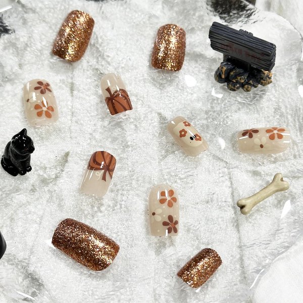 Halloween Press on Nails Short Square Fake Nails, Orange Press on Nails with Glitter Ghost Designs Halloween Glue on Nails Full Cover False Nails Halloween Nails for Women 24Pcs