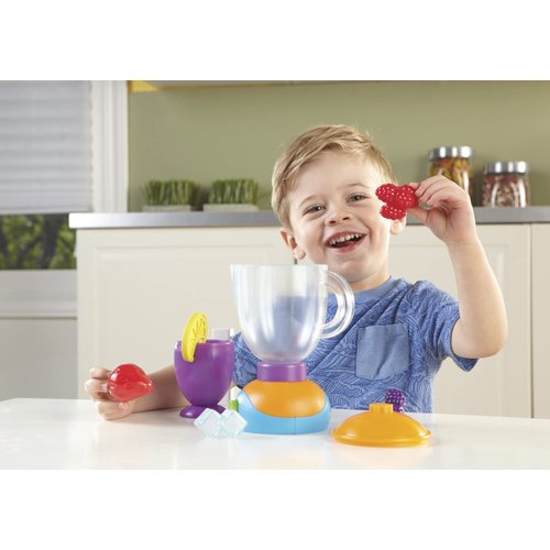 Learning Resources New Sprouts Smoothie Maker!, Pretend Mixer for Kids, Kitchen Toys for Kids, Play Food, 9 Pieces, Ages 2+
