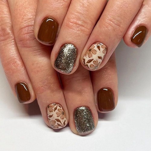 Autumn Press on Nails Short Square Fall Flower Fake Nails Brown Solid Color Glitter False Nails with Designs Full Cover Floral Glue on Nails Reusable Stick on Nails for Women DIY Fall Nails Art,24Pcs