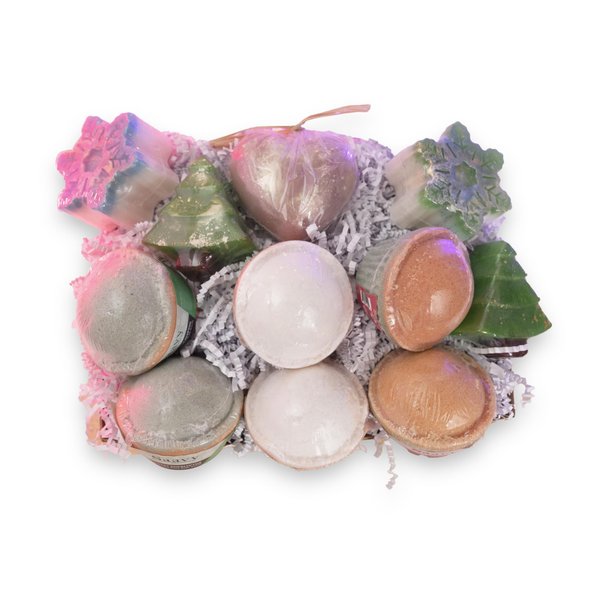 Saavy Naturals 11-Piece Christmas Soap Bath Bomb Gift Basket, Relaxing Eucalyptus, Vanilla Peppermint Scented Spa Gift Basket, Spa Self Care Gift Baskets for Women