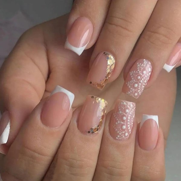 LoveOurHome 24pc French Tips Press on Nails Short Fake Nails Glitter Lace Glue on Nail Nude Acrylic Nails Press ons Nails Short Square False Nail Women Girls Artificial Fingernail with Adhesive Tabs