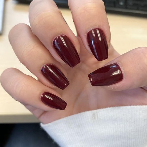 GLAMERMAID Press on Nails Short Coffin, Burgundy Glue on Gel Nails, 24Pcs Glossy Short Square Reusable UV Finish Fake Nails Acrylic False Nails Manicure Kits for Women Gift