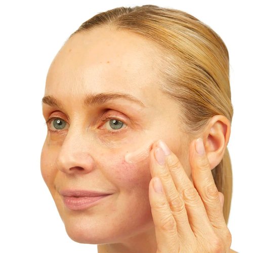 No7 Lift & Luminate Triple Action Face Serum - Collagen Peptide Anti Wrinkle + Brightening Emblica & Vitamin C Serum + Pro Retinol Skin Firming Hyaluronic Acid & Hibiscus (50ml)