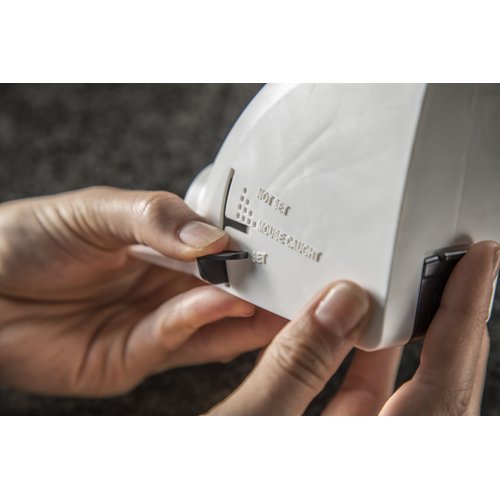 Tomcat Kill & Contain Mouse Trap, Never See a Dead Rodent Again, 2 Traps