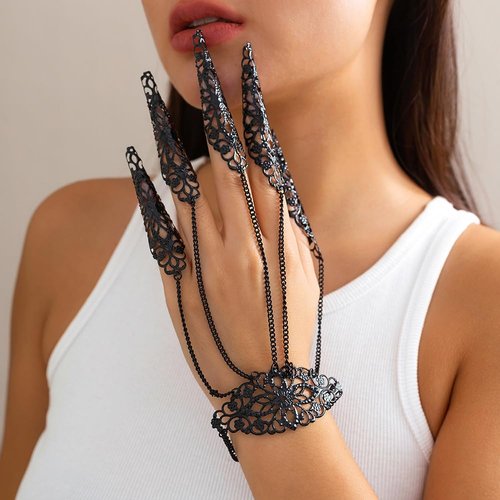 Denifery Finger Nail Tip Claw Rings Fingertip Claw Nail Rings Gothic Hollow Long Nails Finger Knuckle Claw Cosplay Vintage Costume Jewelry for Women (Black)