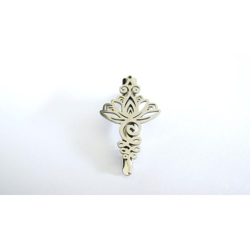 Shiny silver tone metal lotus flower alligator hair claw clip fine hair