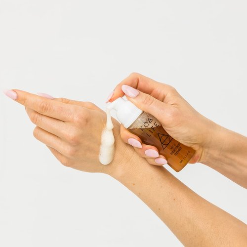 Vitamin C Collection - Bundle Discount | Vit-C Brightening Cleanser 30ML & Vit-C Brightening Oil 15ML & Gua Sha Massage Tool | Anti-Aging, Treats Hyperpigmentation, Brightens, Evens Skin Tone