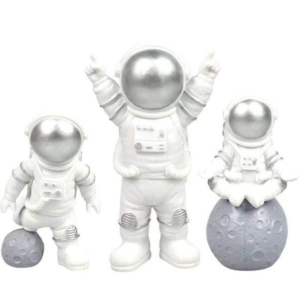 3pcs Astronaut Desktop Ornaments Resin Spaceman Figure Cake Topper Tabletop Ornament for Party Gift Decor-Silver