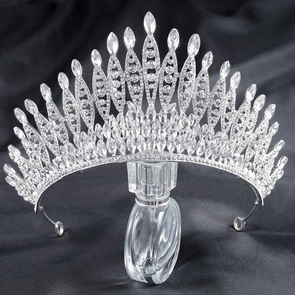 Aceorna Baroque Crowns and Tiaras Crystal Bride Wedding Queen Crowns for Brides and Bridesmaids Rhinestones Silver Tiara Decorative Bridal Princess Tiaras Hair Accessories for Women and Girls