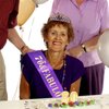 YARIEW Purple Crown + 70 & Fabulous Birthday Sash + Pearl Pin Set, 70th Birthday Decorations, 70th Birthday Gifts for Women, 70th Birthday Party Favor
