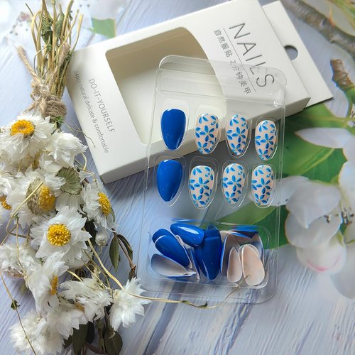 24Pcs Blue Flower Press on Nails Short Almond Fake Nails French Tip Press Ons Blue Full Cover Glossy Glue on Nails Reusable Short Acrylic Nails Stick on Nails for Women Girls Manicure Decoration Tips
