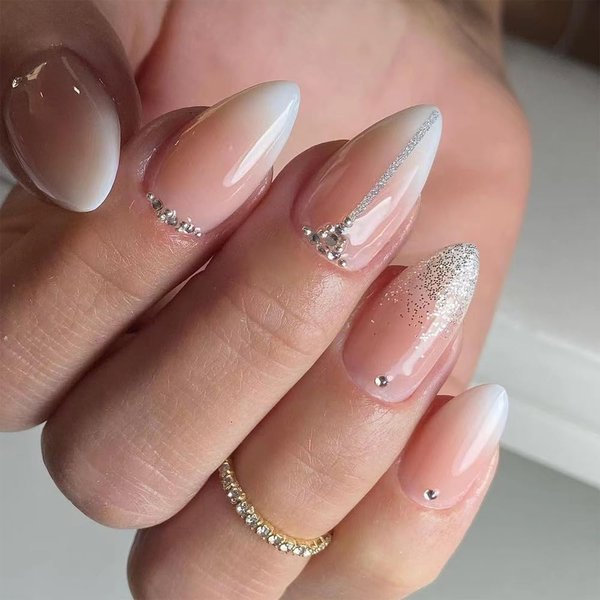 ANDGING Short Press on Nails Almond Ombre White Nude Fake Nails with Glitter Rhinestone Design Glue on Nails for Women Girls Acrylic False Nails with Glue Stick on Nails for Wedding Birthday 24Pcs