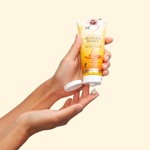 Wild Ferns Manuka Honey Gentle Facial Scrub
