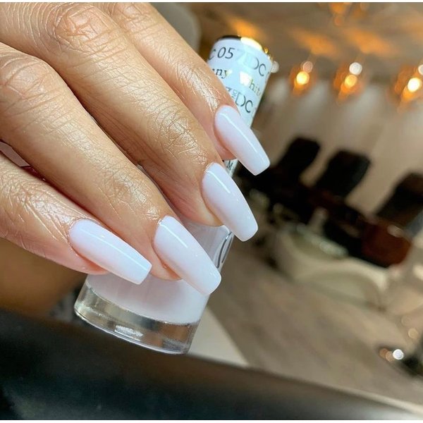 DND DC Gel Polish Set, White Collection, UV/LED Gel Polish and Air Dry Nail Lacquer, Matching Chip-Free Polish Duo, 057 White Bunny, 0.5 Fl Oz