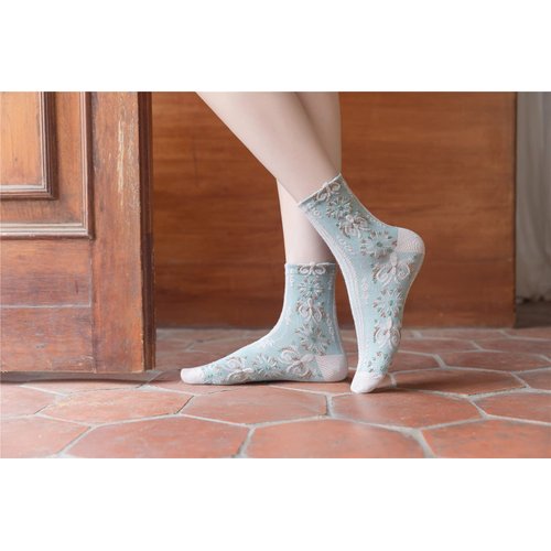 MarJunSep Women's Cute Vintage Floral Patterned Cotton Crew Socks Teen Girls Korean Kawaii Fancy Dress Socks Blue Flower Palace Socks