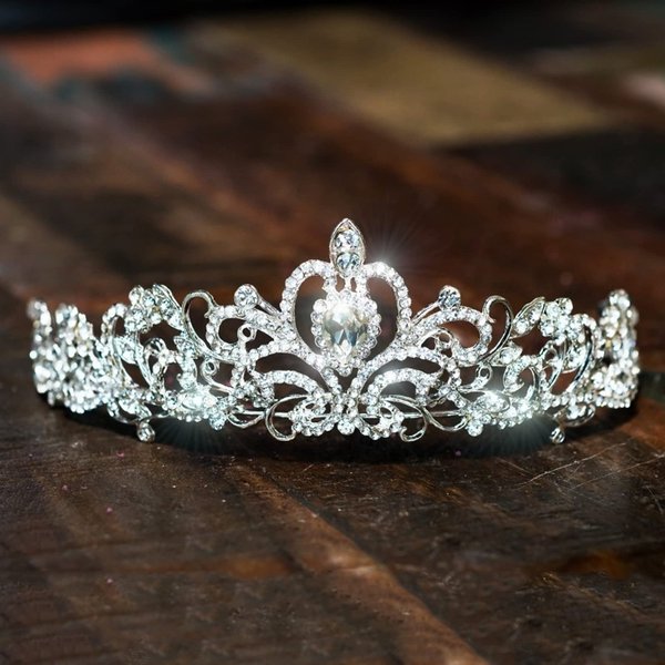 COCIDE Silver Tiara Crowns Crystal Headband Princess Rhinestone Crown with Combs Bride Headbands Bridal Wedding Prom Birthday Party Hair Accessories for Women and Girls (no comb type)