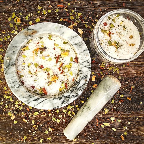 Crown of Success Bath Salts 8 oz | Handmade with Herbs & Essential Oils | Success, Prosperity, Victory & Achievement Rituals | Hoodoo Wiccan Pagan Magick