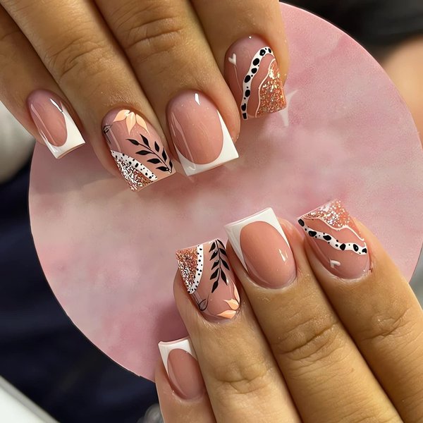 IMSOHOT Short Press on Nails Square French Faks Nails Nude Squoval False Nails Glossy Acrylic Nails Glue on Nails Glitter with Leaf Designs 24PCS