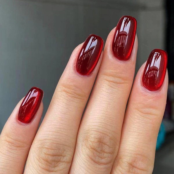 Red Press on Nails Short Coffin Fake Nails Glitter False Nails with Designs Bling Acrylic Nails Press ons Glossy Glue on Nails Cute Artificial Stick on Nails for Women Nails Decorations 24pcs