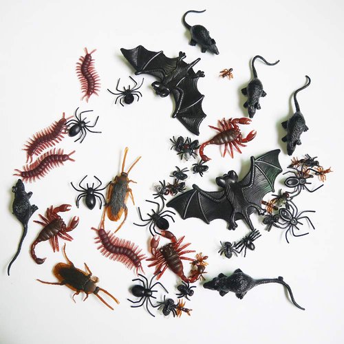 Adam Victor 40 Pieces Plastic Realistic Insects/Bugs - Fake Mice, Cockroaches, Spiders, Scorpions, Flies and Centioedes for Halloween Party Favors and Decoration