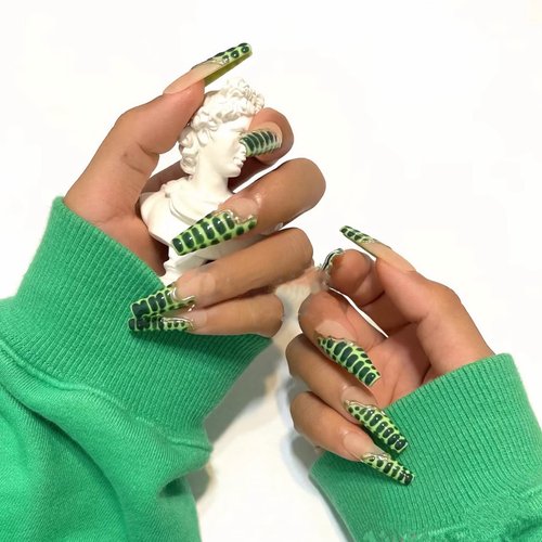 BABALAL Press on Nails Long Coffin Fake Nails Green Glue on Nails French Tip Acrylic Nails 24Pcs Ballerina Long False Nails with Crocodile pattern Design Nails for Women and Girls