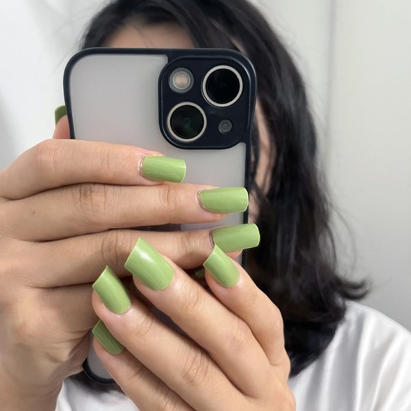 Press on Nails Medium, TUZETUZE Summer Senior Nails Solid Color Square Nails 24 Pcs with Nail Glue, Green