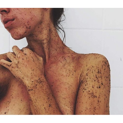 MINETAN BODY.SKIN Coffee Scrub Exfoliating Hydrating Face & Body Scrub - Smooth Soft Skin Treatment For Breakouts Stretch Marks, Self Tan Prep, Pre-Tan Exfoliate - 200g