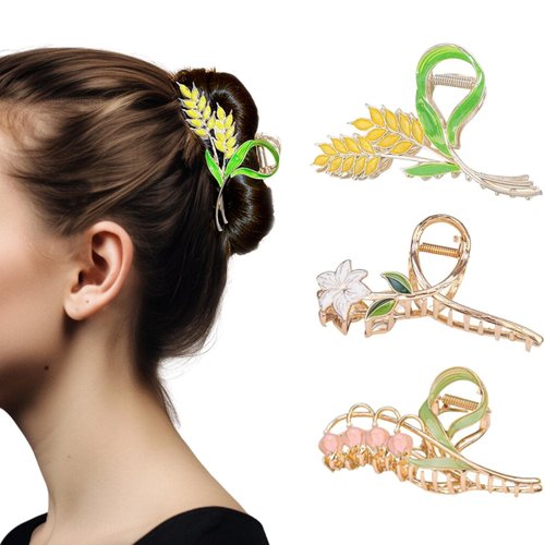 Giant Floral Hair Clasps: Matte Texture, Firm Hold Hair Clips for Thick Locks, Stylish Daisy Pattern.