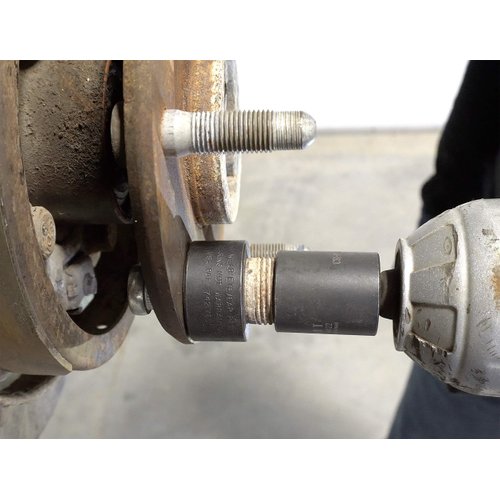 Lisle 22800 Wheel Stud Installer