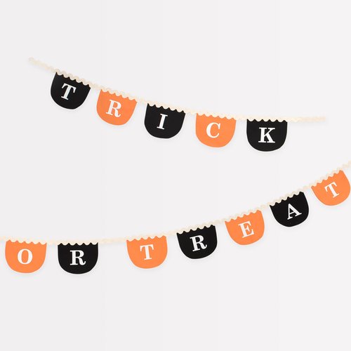 Meri Meri Trick Or Treat Fabric Halloween Garland (Pack of 1), 8' Strand (12’ Including Excess Cord), Reusable Halloween Party Decorations, RIC Rac Detailing, Drawstring Organdie Storage Bag