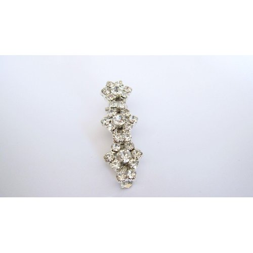 Small crystal flower shaped alligator hair clip for fine thin hair