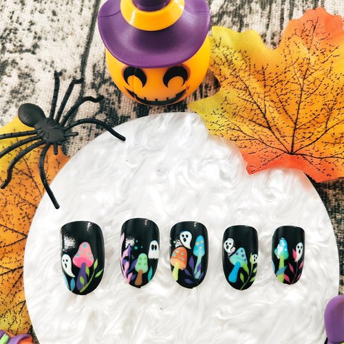 Halloween Fake Nails White Ghost Press on Nails Short Almond with Mushroom Designs Cute Ghosts Acrylic Nails Press ons Halloween Glue on Nails Full Cover Spooky False Nails for Women 24 Pcs