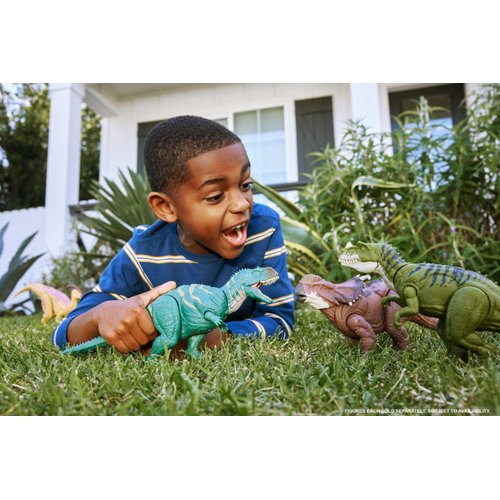 Mattel Jurassic World Wild Roar Dinosaur Action Figure, Pachyrhinosaurus with Continuing Head Strike & Roar Sound, Posable Toy with Digital Play