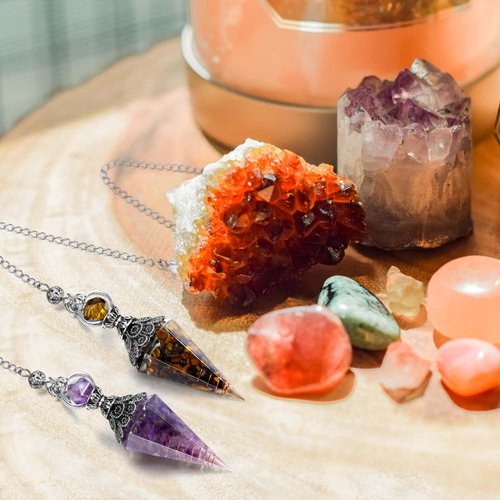 GEHECRST Natural Amethyst Healing Crystal Dowsing Pendulum Reiki Gemstone Chips Orgone Pendulum 6 Faceted Hexagonal Pointed Cone Resin Spiritual Pendant for Divination, Wicca, Energy Balancing