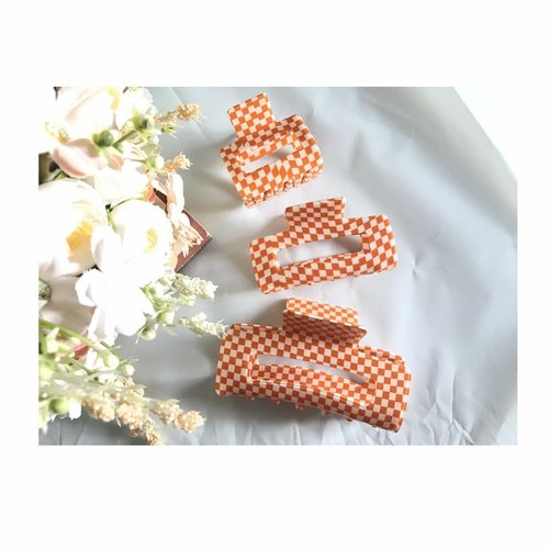 Checkered Hair Claw Clips for Thick Hair Square Hair Clips for Styling Claw Clamps Rectangle Hair Claws Vintage Nonslip Hair Accessories for Women,YOEMAYUNER (3PCs 3Sizes, Orange)