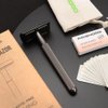 Single Blade Safety Razor for Men, Closed Comb, Includes 10 DE Blades
