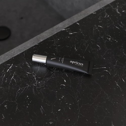 Tinted Moisturizer for Men by Apricus Skincare | Face Moisturizer Anti Aging and Anti-Redness | Dark Spot Concealer Cream and Redness Corrector | Matte Acne Face Moisturizer, 0.67 Oz, (Light)