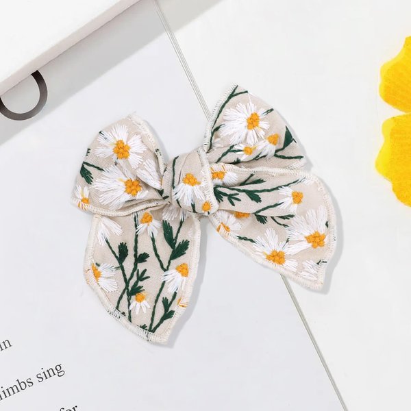 Daisy Bow Hair Clip Vintage Flower Girl Hair Clips Embroidered Cute Snap Hair BarrettesThick Thin Hair Accessories Kids Teens Women (White)