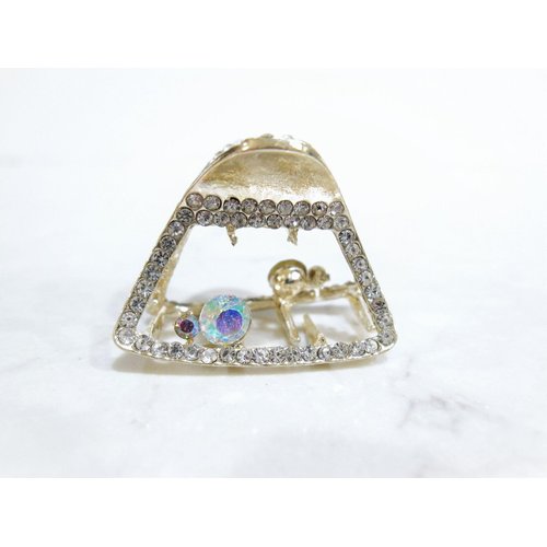 Generic Small gold metal triangle hair claw clip with crystals