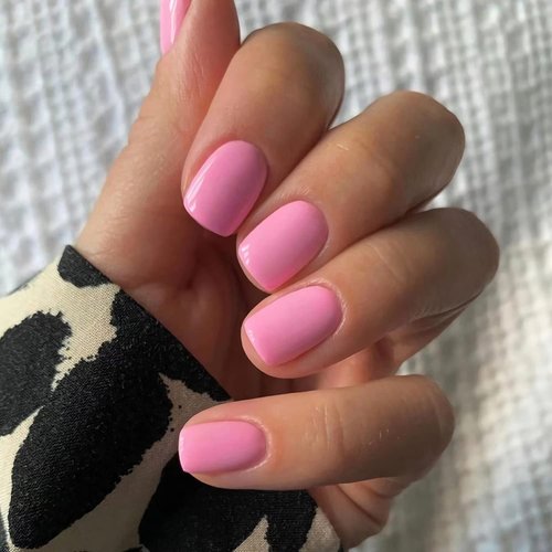 Square Press on Nails Short Fake Nails Rose Pink False Nails Acrylic Artificial Glossy Design Nails Full Cover Glue on Nails Stick on Nails for Women Girls Manicure Art Decorations