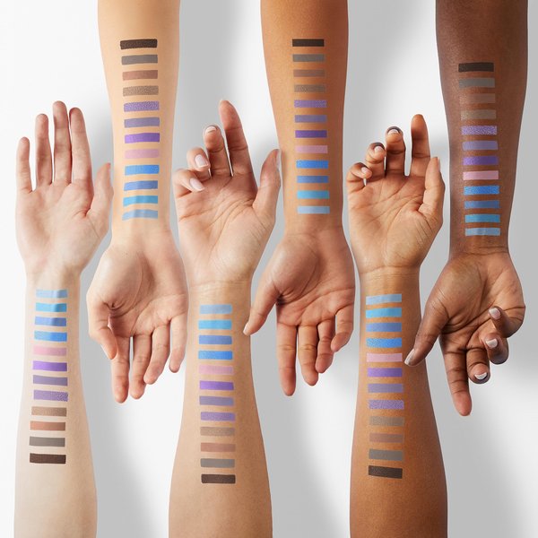 L I L O & Stitch Daisy Eyeshadow 12 Colors Palette