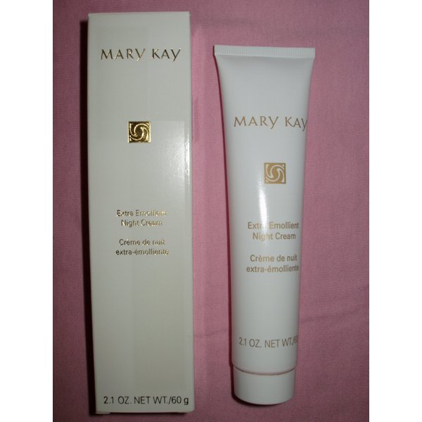 Mary Kay Extra Emollient Night Cream (Very Dry Skin; Safe for Sensitive Skin)