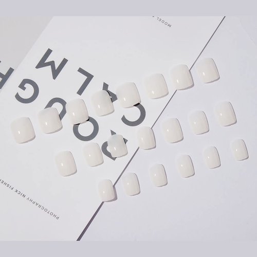 RikView White Press on Nails Short Fake Nails Square Acrylic Nails for Women and Girls 24 PCS/Set