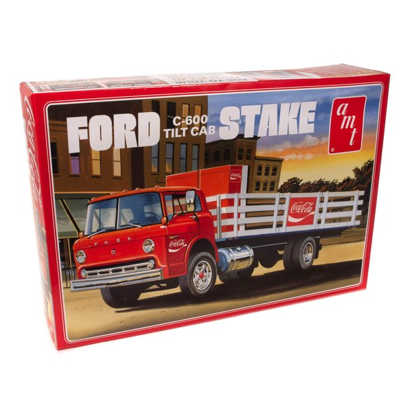 AMT Ford C600 Stake Bed w-Coca-Cola Machines 1:25 Scale Model Kit